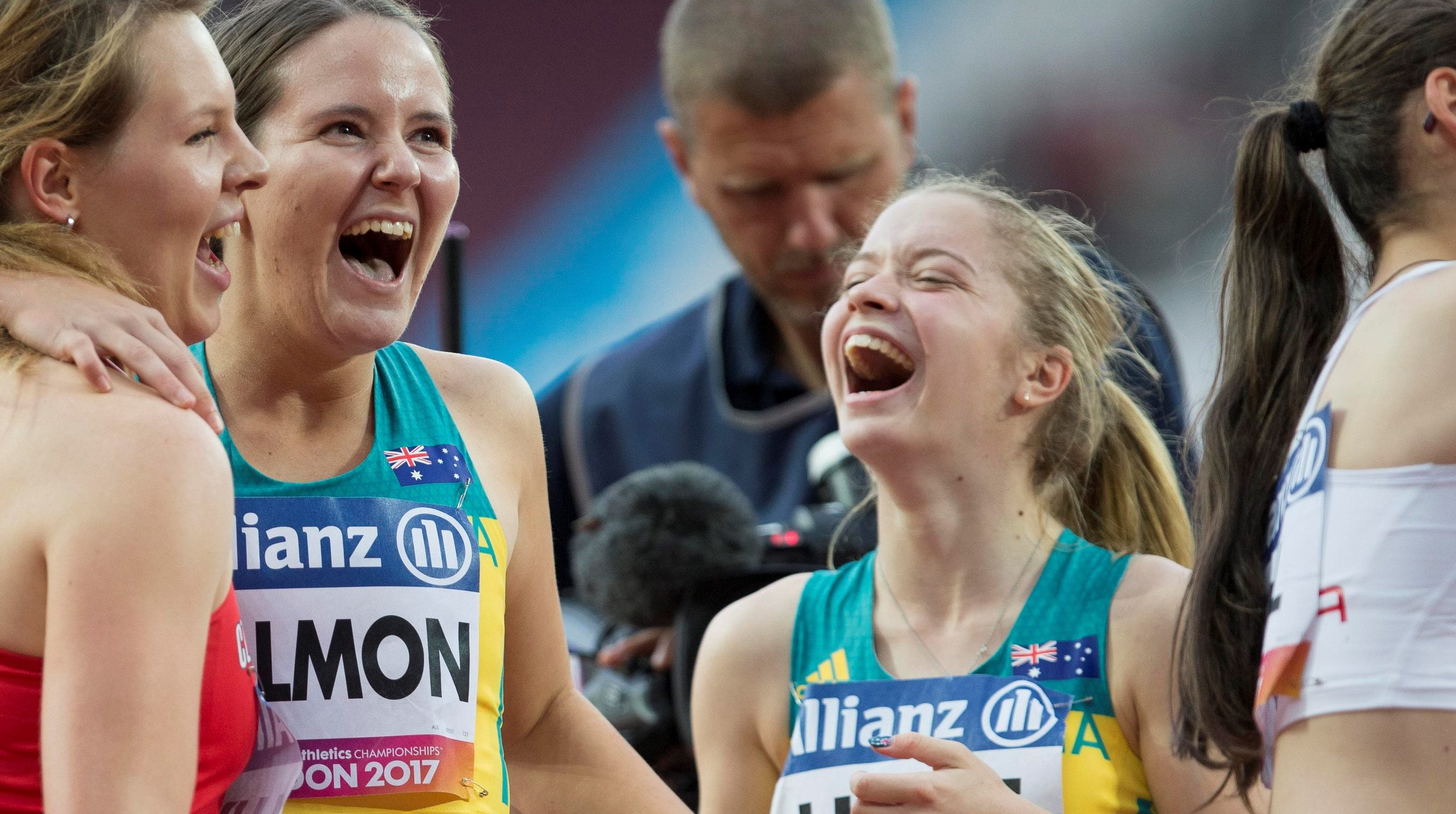 Holt storms home in world record time