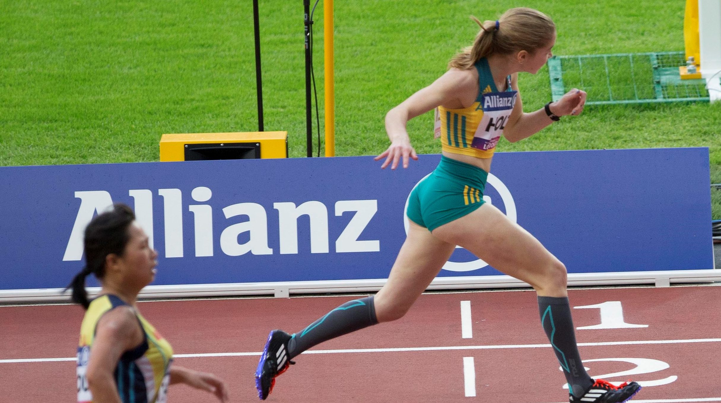 Holt surges to gold, as Turner breaks another world record