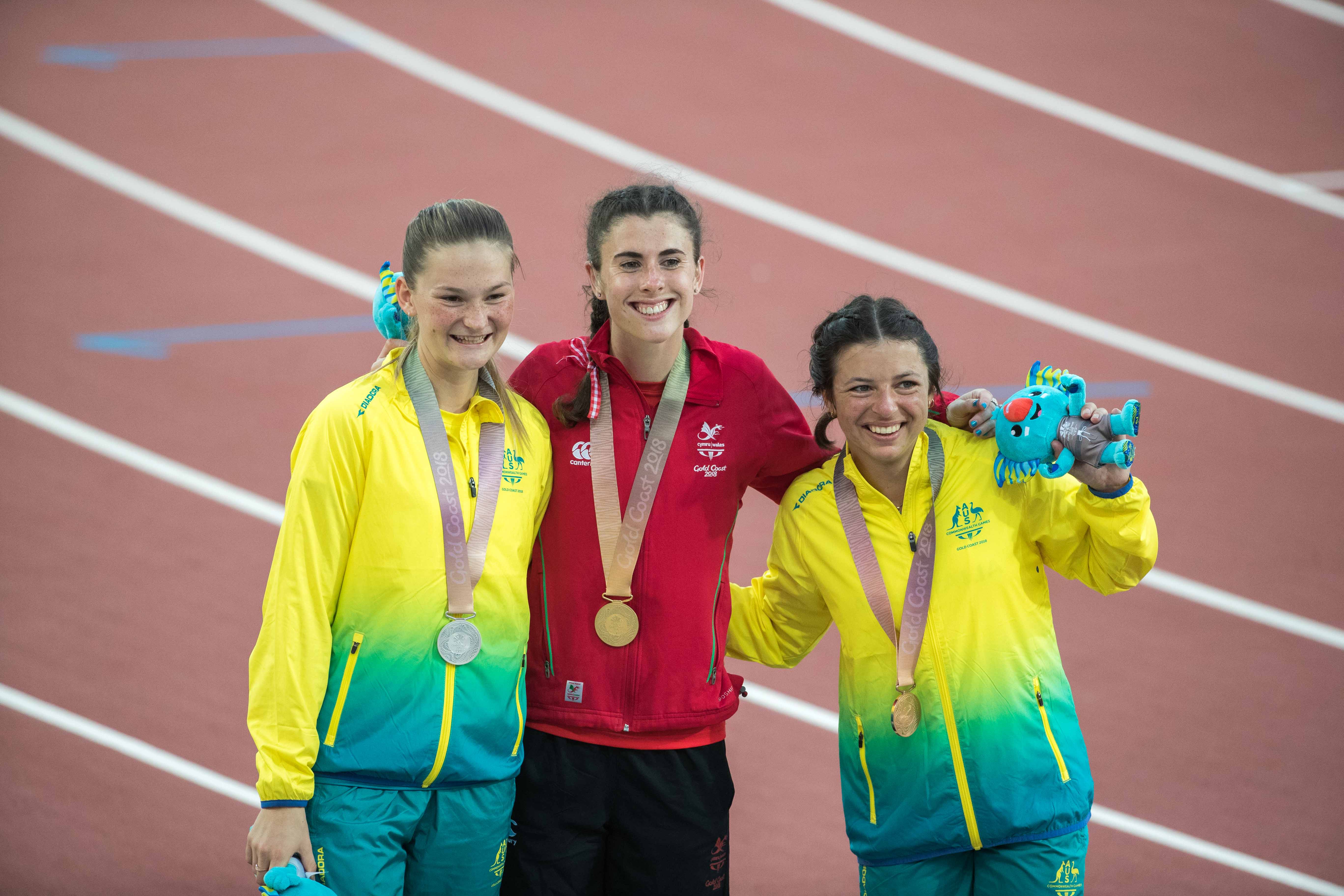 Cleaver, Doyle leap onto Podium