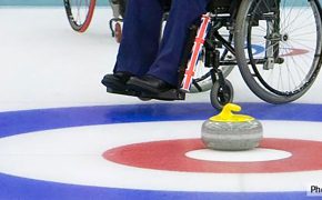 Wheelchair curling