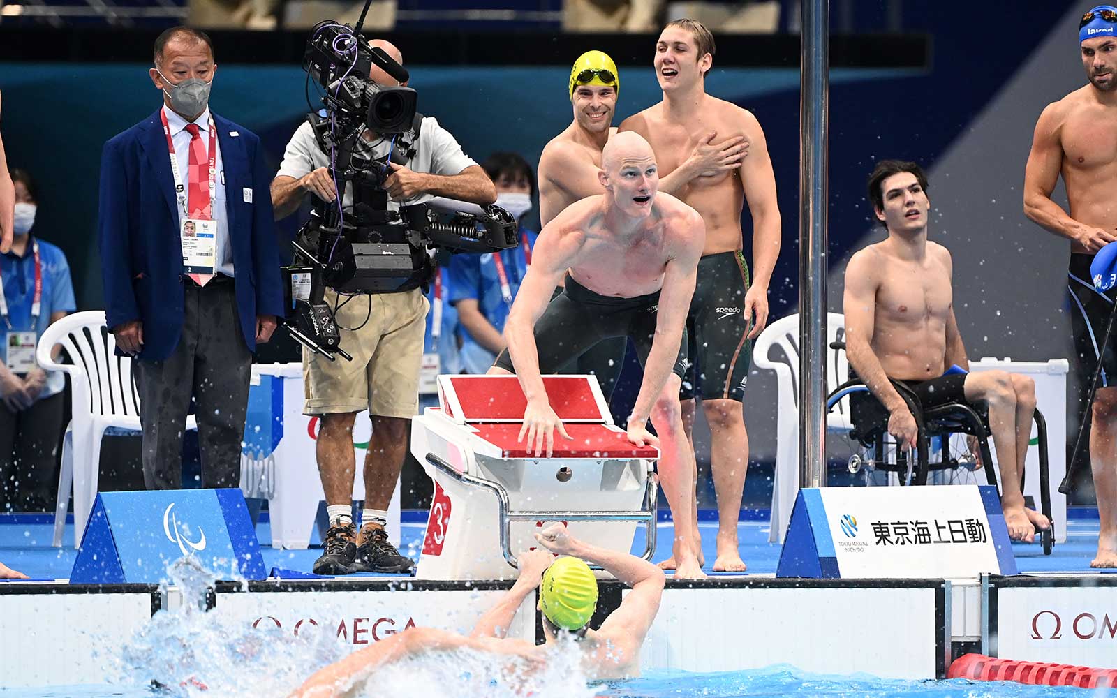 Men’s Relay Team Smash World Record to Capture Gold