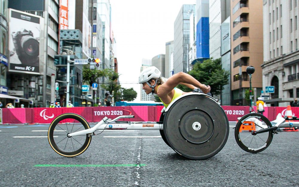Australian Paralympian Madison de Rozario competing in the marathon on the streets of Tokyo