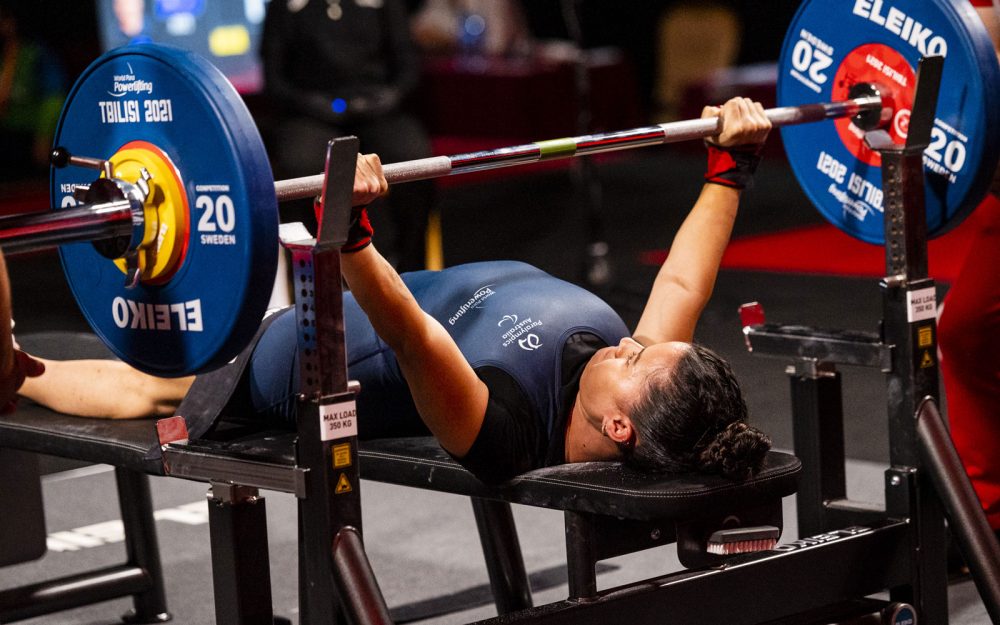 Kaia Scholl powerlifting at the Tbilisi 2021 World Para-Powerlifting Championships