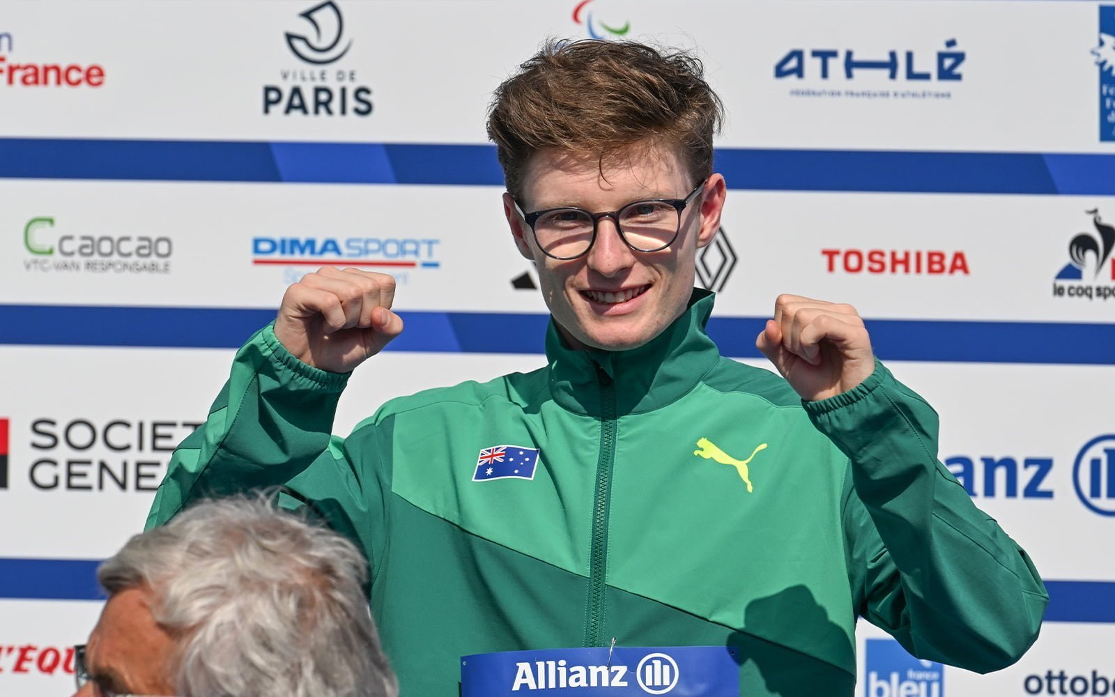 Gutsy Clifford Wins Silver, Turner Breezes Into 400m Final