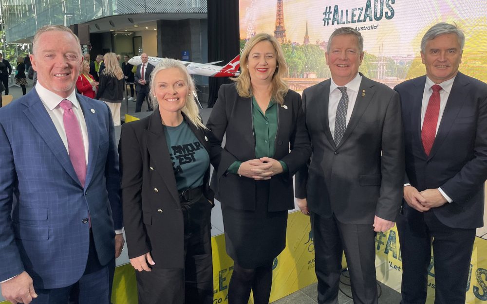 Paralympics Australia Honorary President Jock O'Callaghan, CEO Catherine Clark, QLD Premier Annastacia Palaszczuk, Australian Olympic Committee CEO Matt Carroll and President Ian Chesterman