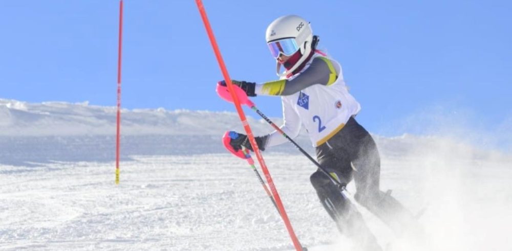 Georgia Gunew Skiing