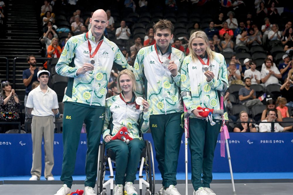 Rowan Crothers, Chloe Osborne, Callum Simpson and Alexa Leary claim silver in the mixed 4x100m Freestyle Relay 34 points